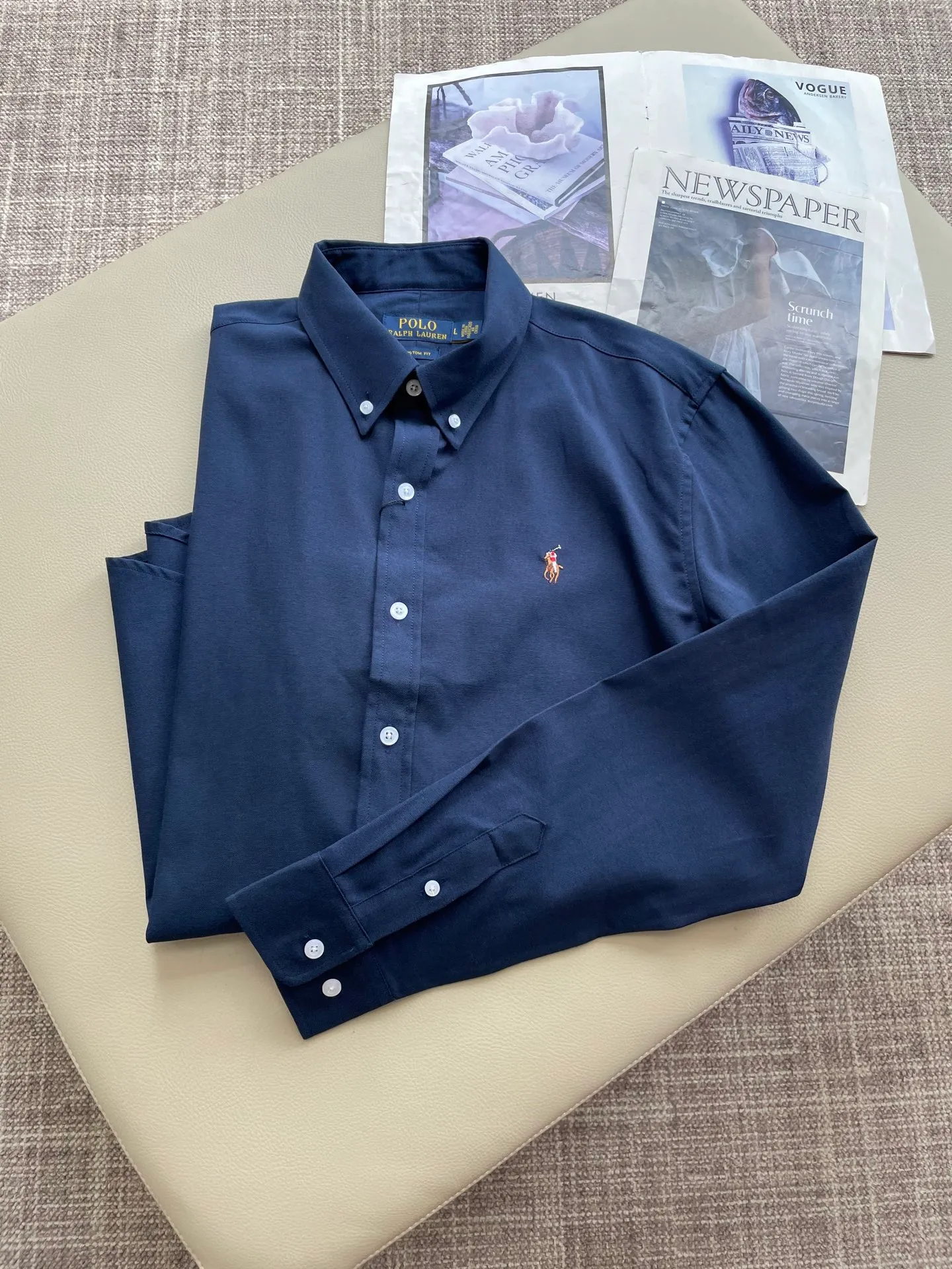P220 🌸🌸🌸 POLO Ralph Lauren [High Quality] Classic shirt! Classic casual shirt made of pure cotton fabric with unique design, simple, clean and classic version design. It is a versatile style that can be switched at will. The fabric feels soft and delicate, highly breathable, close to the skin and comfortable to wear. It can be worn alone as an inner layer. Its versatile performance is beyond your imagination! The upper body of the ready-to-wear is simple and classic yet elegant! Size:M-XXL